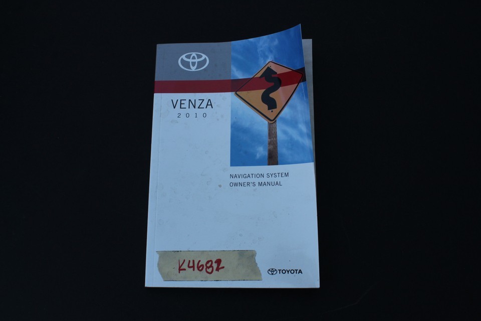 2010 TOYOTA VENZA OWNER&#39;S AND OPERATOR&#39;S MANUAL BOOK K4682 - $52.80