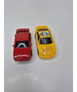 Hot Wheels &quot;Super Speedway&quot; Battery-Powered Slot Cars (2) Red &amp; Yellow T... - $232.05 MXN
