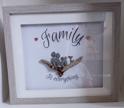 Family is everything pebble art frame, woodlandtimes - £25.33 GBP