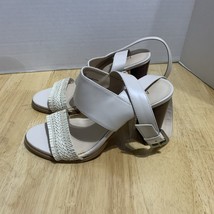Nine West Ankle Pinto  Kitten Heel Sandals Women’s Size 6 Beige - $294.13 MXN