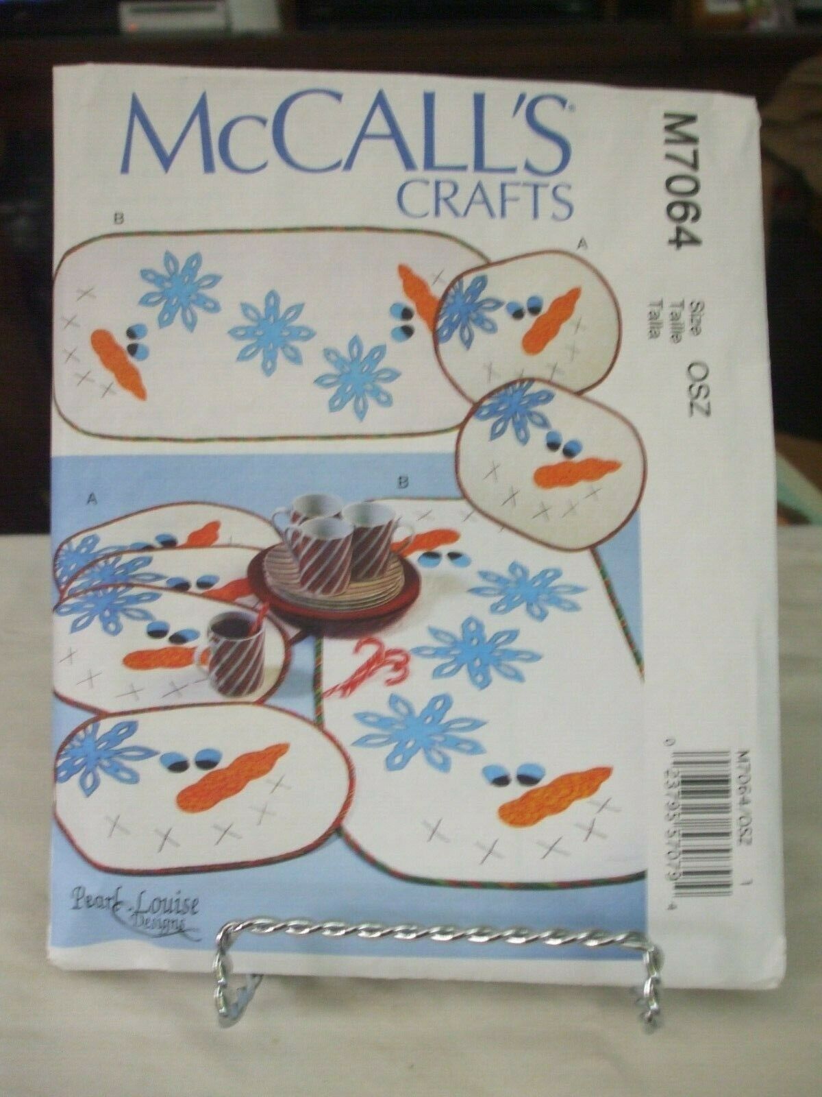 McCall's M7064 Table Runner & Appliques Pattern - $5.65