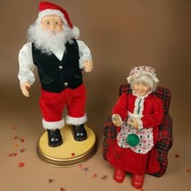 Gemmy Santa Claus Hip Swinging Singing Dancing Knitting Mrs Claus Christmas Set - £37.97 GBP