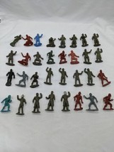 Lot Of (32) Vintage 1950s Marx Plastic MPC Ring Hands Army Men Revolutionary  - £58.60 GBP