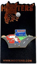 Pensacola, Fl - Out Of Gas Pushing Car To Florida Hooters Restaurant Lapel Pin - £19.66 GBP