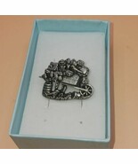 Birds of Bloom Pewter Flower Brooch - €17,36 EUR