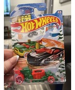 HOT WHEELS 2024 #2 HOLIDAY CHRISTMAS GREEN HOT TUB REAR ENGINE STREET RO... - $94.54 MXN