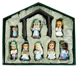 Children&#39;s Nativity 9 Piece Resin Nativity Scene Set New In Box - £10.25 GBP