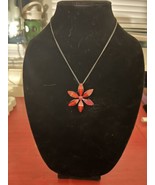 Women&#39;s Red Floral Pendant Necklace Dark Tone Chain (1 7/8” Flower) Lot J26 - €14,40 EUR