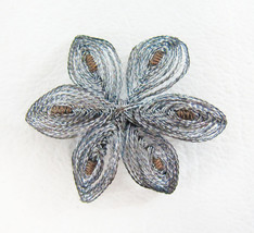 Nice Vintage Artisan Wire Flower Pin Brooch - £10.16 GBP