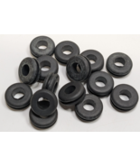 Lot of 15 NOS OMC Evinrude Johnson 551426 0551426 Grommets - €11,84 EUR