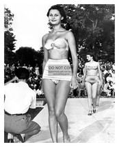 Young Sophia Loren At Beauty Contest In Naples France 1949 8X10 B&amp;W Photo - £6.72 GBP