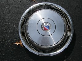 One genuine 1978 1979 Buick Limited factory 15 inch metal hubcap wheel cover - £13.31 GBP