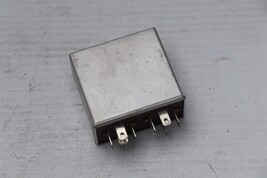 Porsche Cooling Fan Relay Control Module 944.615.104.02 image 4