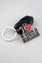 Black I LOVE MOM Keychain - $53.05 MXN