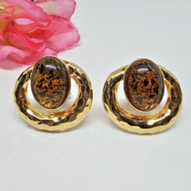 Vintage Large Lucite Gold Tone Round Clip On Earrings - £14.10 GBP