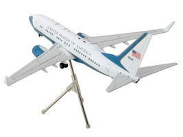 Boeing C-40B Commercial Aircraft &quot;United States of America - Air Force&quot; White an - £102.62 GBP