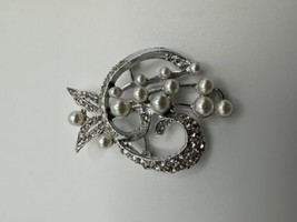 Vintage Silver Faux Pearl Floral Brooch 5cm - £11.01 GBP