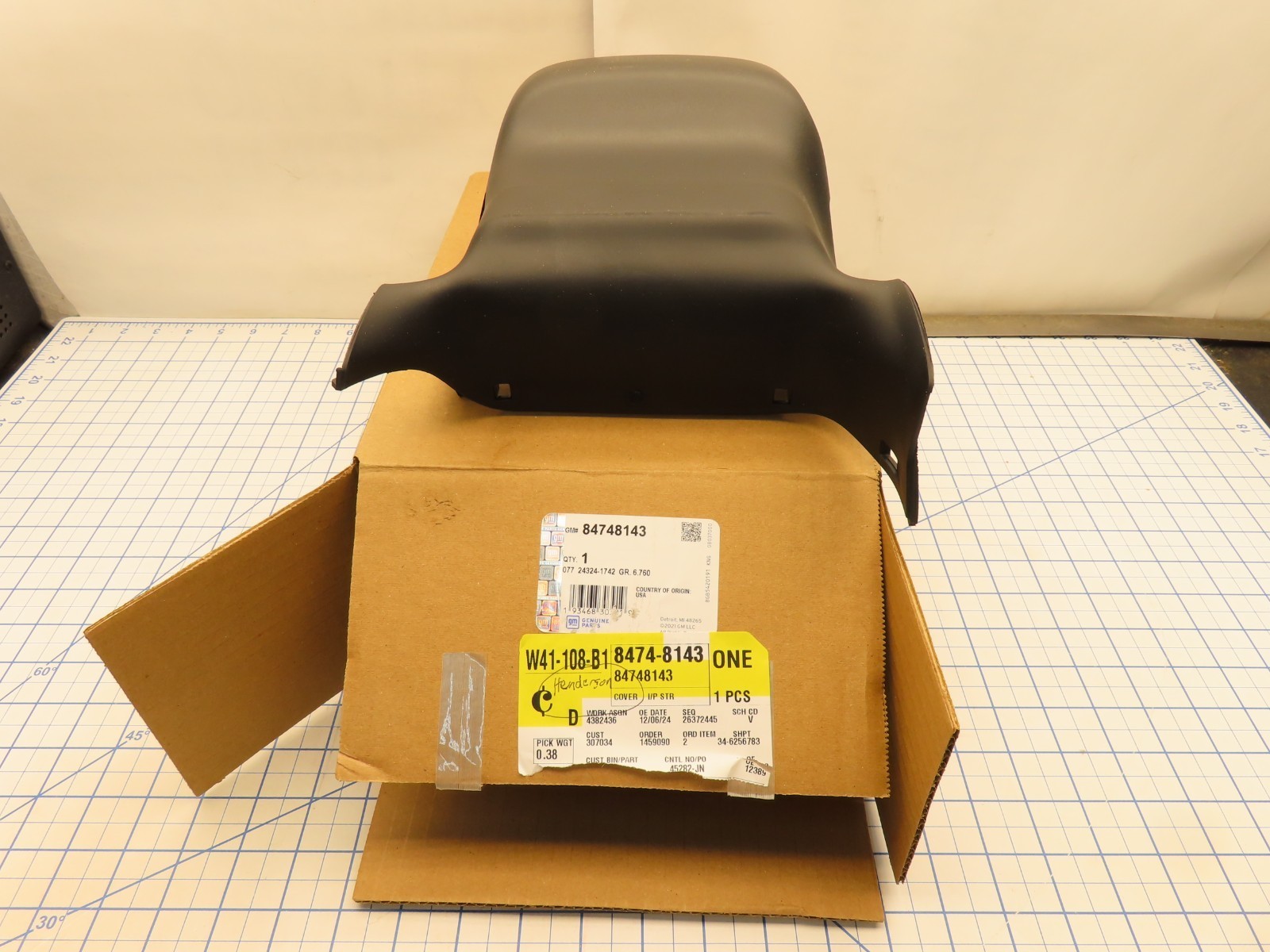 GM 84748143 Upper Steering Column Trim Cover Bezel - $34.98