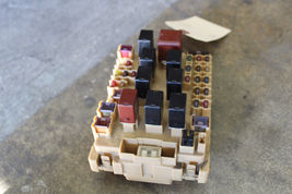 2000-2005 TOYOTA CELICA GT GT-S FUSE RELAY BOX R483 image 3