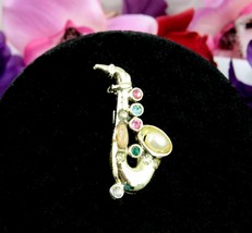 Rhinestone SAXOPHONE PIN Vintage Sax Brooch Goldtone Faux Pearl Beads 1 3/8&quot; - £13.40 GBP