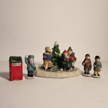 St. Nicholas Square Village Figures Christmas Ceramic Miniatures Lot of 5 - £14.68 GBP