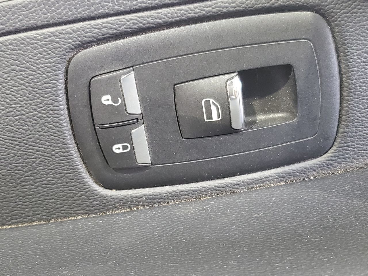 2018 Maserati Levante OEM Right Rear Black Door Trim Panel Q4 Item image 7
