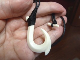 (IBH-06) Maori Style Fish Hook White Aceh Bovine Bone Pendant Jewelry Necklace - £21.32 GBP