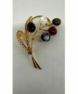 VINTAGE  PASTEL LEAF BROOCH PIN - $12.64 CAD