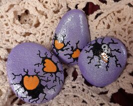 Cracked Chicks Easter Eggs Rock Gifts Decor Garden Shelf Mantle Knick Kn... - $5.45