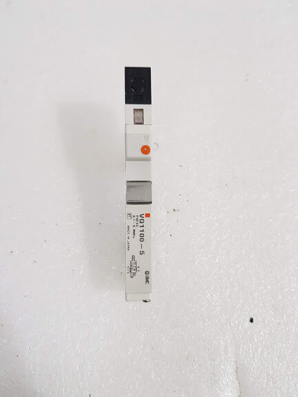 New SMC Corporation VQ1100-5 Air Solenoid Valve VQ11005 - $46.00
