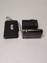 Fujifilm Finepix Z800EXR Compact Digital Camera Case Batteries Charger - $93.28