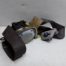 04 05 06 Mazda MPV right front passenger side gray seat belt retractor OEM - $752.91 MXN