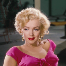 Marilyn Monroe Memorabilia Costume Silver Metal Hoop Doorknocker Earring Niagara - £395,681.21 GBP