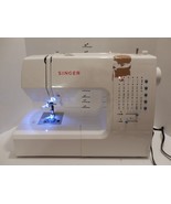 Singer Sewing Machine Model 7442 with Foot pedal - €111,43 EUR