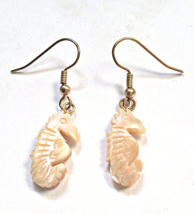 Vintage Seashell Carved Seahorse Earringins on Copper Earwires  3/4 Inch in Size - £11.69 GBP