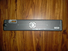 Genuine Dell Poweredge 2950 Front Bezel FC024 with keys Y9641 C9311 FD520 - $50.00