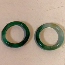 Two Vintage Green Jade/Jadeite Band Ring - Size 6 1/2 - $2,431.65 MXN