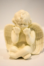Sitting Angel With Legs Crossed   Porcelain  Classic Figure - £9.55 GBP