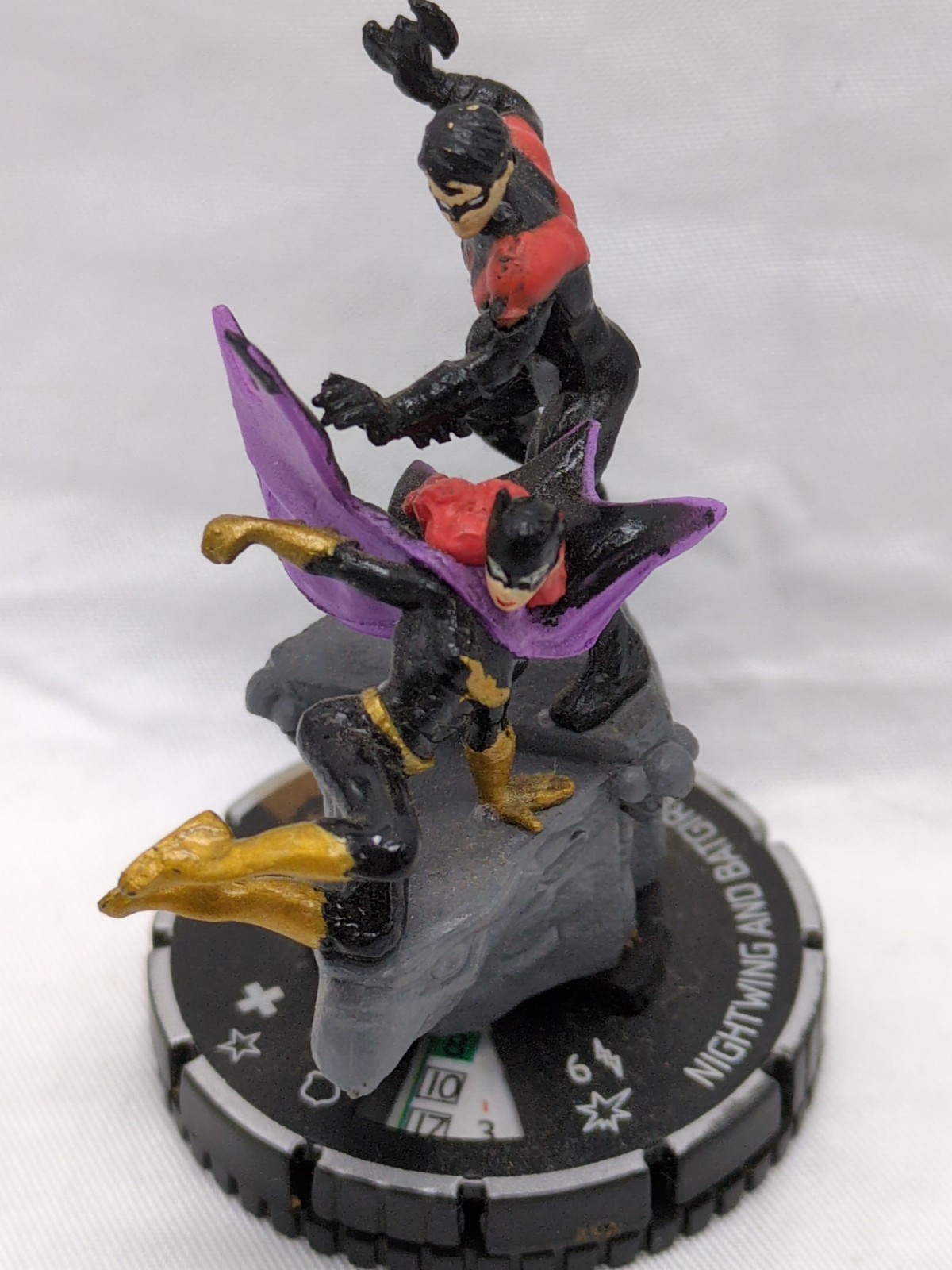 *No Card* Nightwing And Batgirl Limited Edition Figure #100 - $8.90