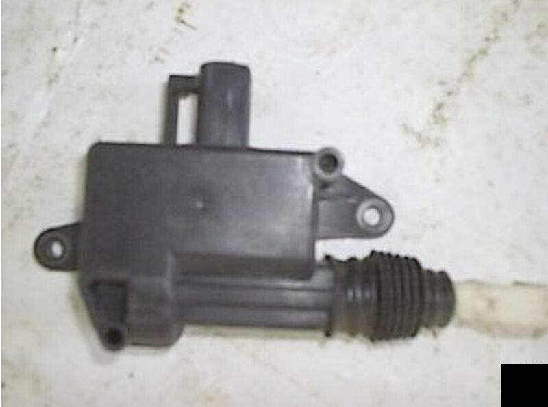 1995 Pontiac Grand Prix 3.1L Left Front Door Lock Actuator - $6.88