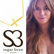 Sugar Bean Jewelry Off Center Cross Necklace in 14k Gold Plate - £66.68 GBP