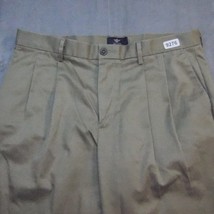 Dockers Pants Men 36x32 Khaki Dress Slacks Business Casual D3 Classic Fit - $22.75