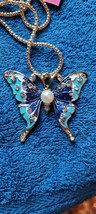 New Betsey Johnson Necklace Butterfly Blues Rhinestone Shiny Pretty Collectible - £11.96 GBP