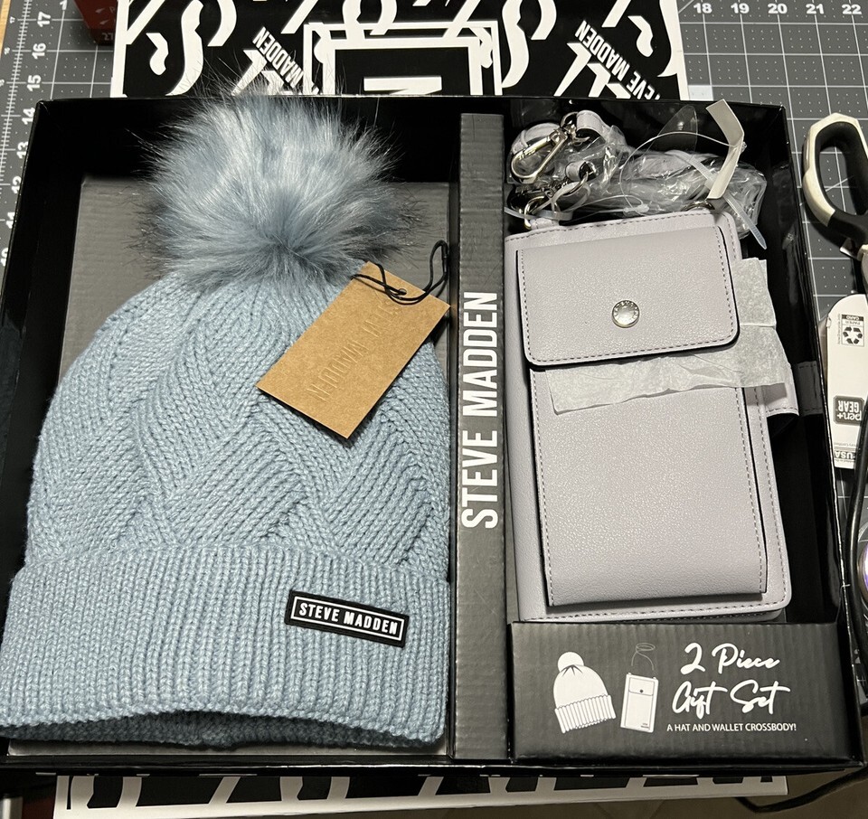 Steve Madden Crossbody Wallet &amp; Hat gift set Pick Blue or Purple New - $32.37