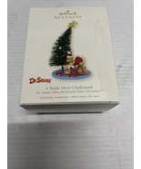 Collectible - Hallmark Keepsake A Smile Most Unpleasant Dr Seuss Ornamen... - $68.00 CAD