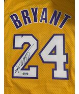 KOBE BRYANT PSA/DNA Signed AUTOGRAPHED Mitchell & Ness Los Angeles Lakers Jersey - $51,962.50 MXN