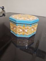 Vintage English Tin, blue &amp; yellow. Made In England - $7.12