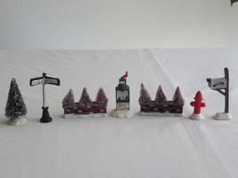 Mixed Lot Dept.56, Lemax + Others Christmas Village Accessories Brick Wa... - $356.46 MXN