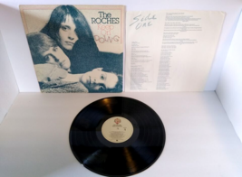 The Roches Keep On Doing 1982 Vinyl LP Record Album Folk Rock World &amp; Country - $18.90