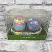 Blossoms &amp; Blooms Easter Eggs Salt &amp; Pepper Shakers With Tray Read Below - $10.22